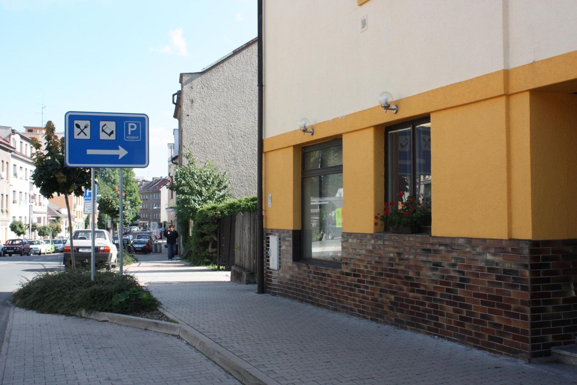 Hotel Hynek Náchod Екстериор снимка