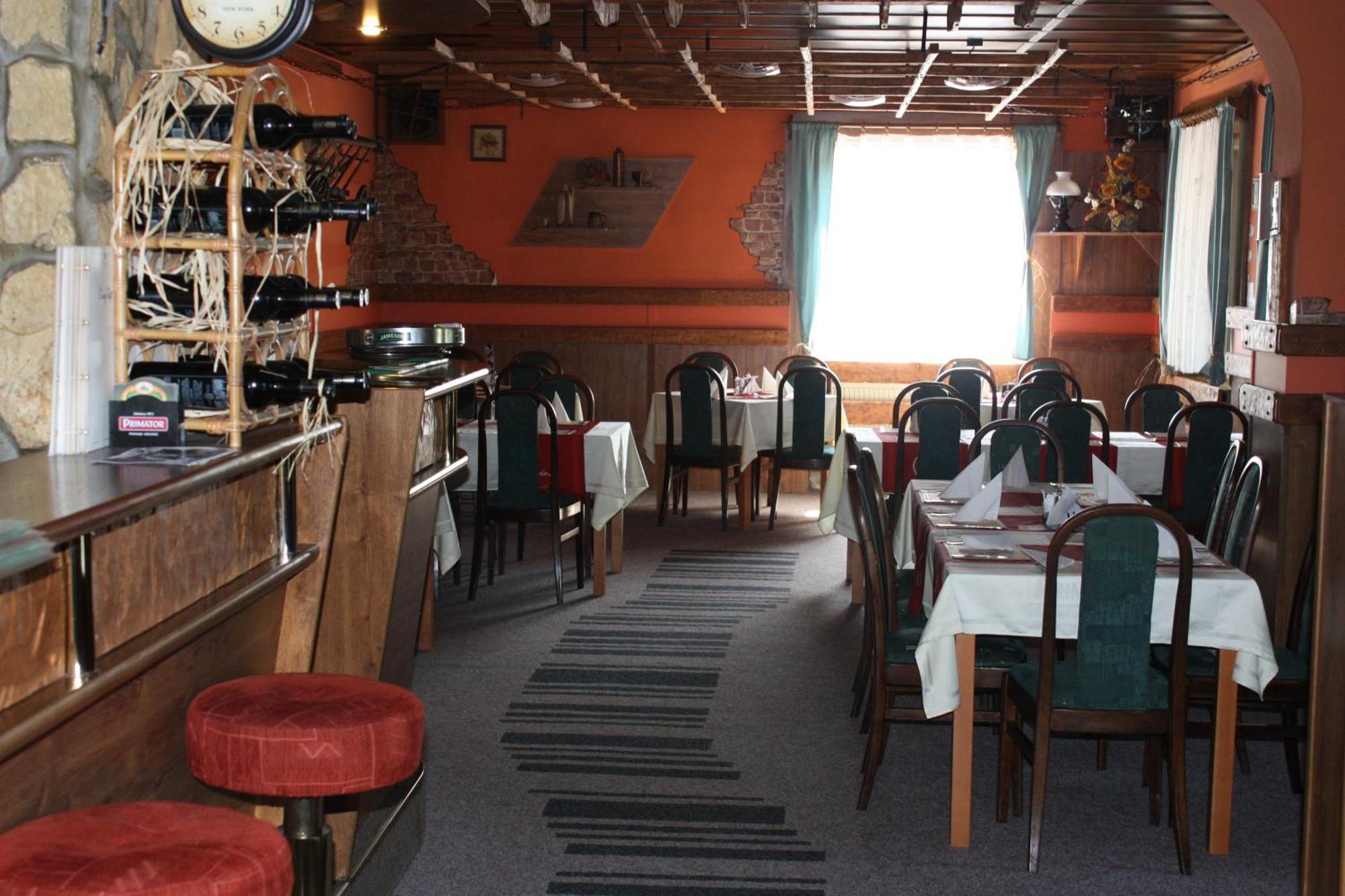 Hotel Hynek Náchod Екстериор снимка