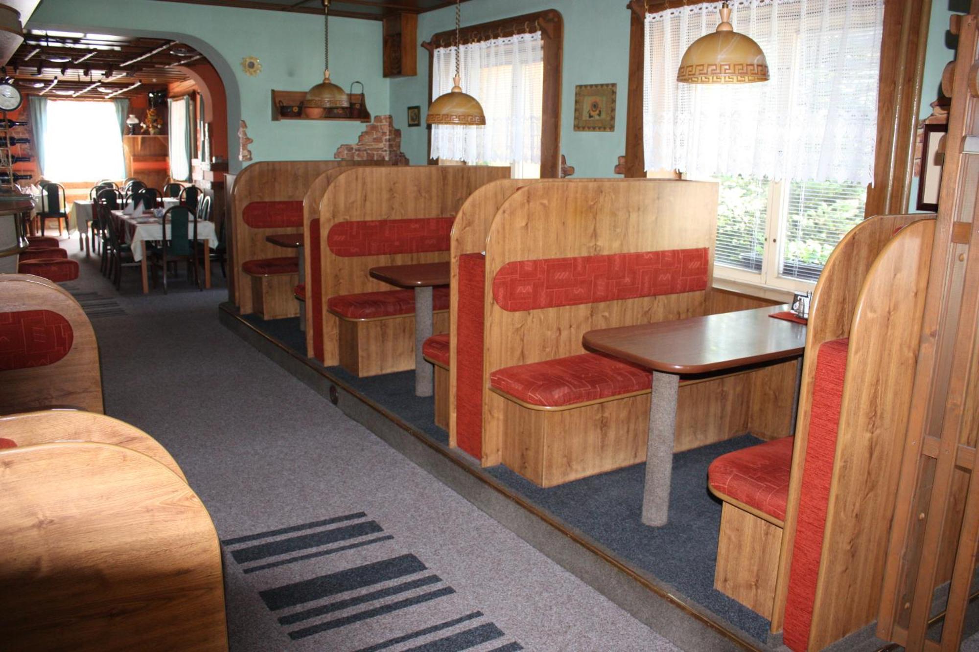 Hotel Hynek Náchod Екстериор снимка