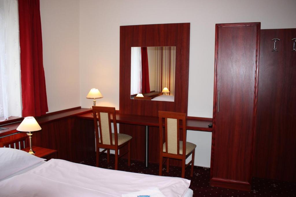 Hotel Hynek Náchod Екстериор снимка
