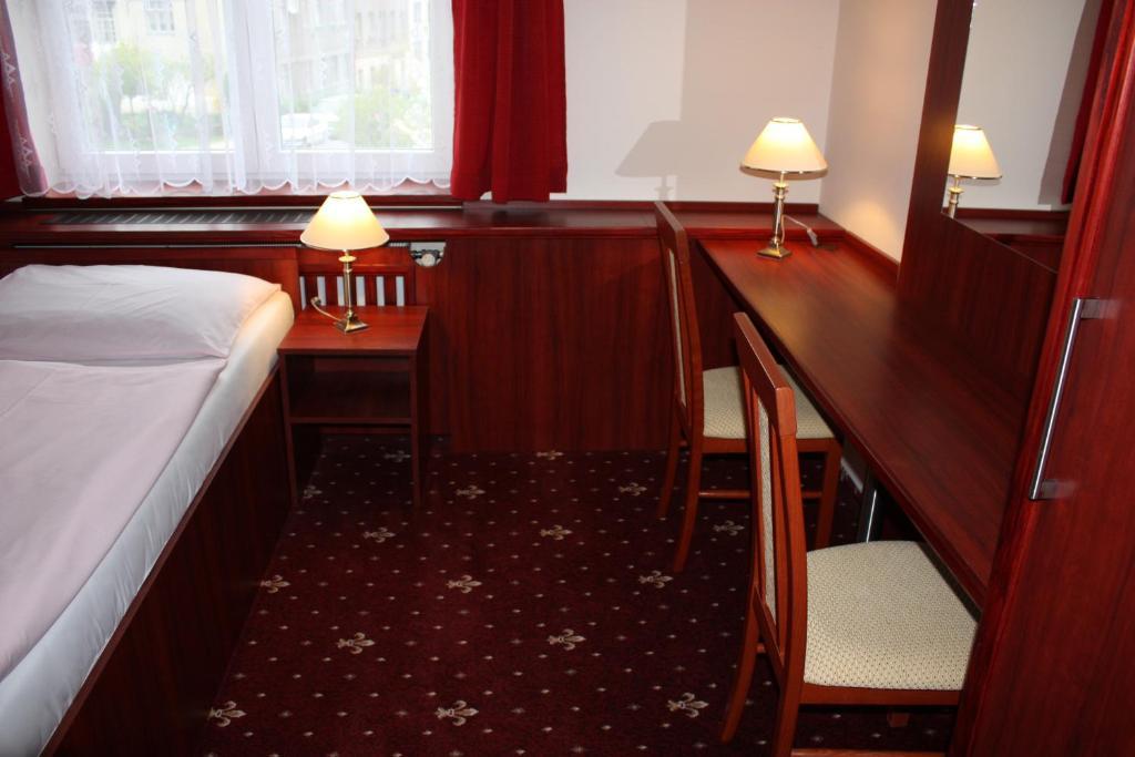 Hotel Hynek Náchod Екстериор снимка