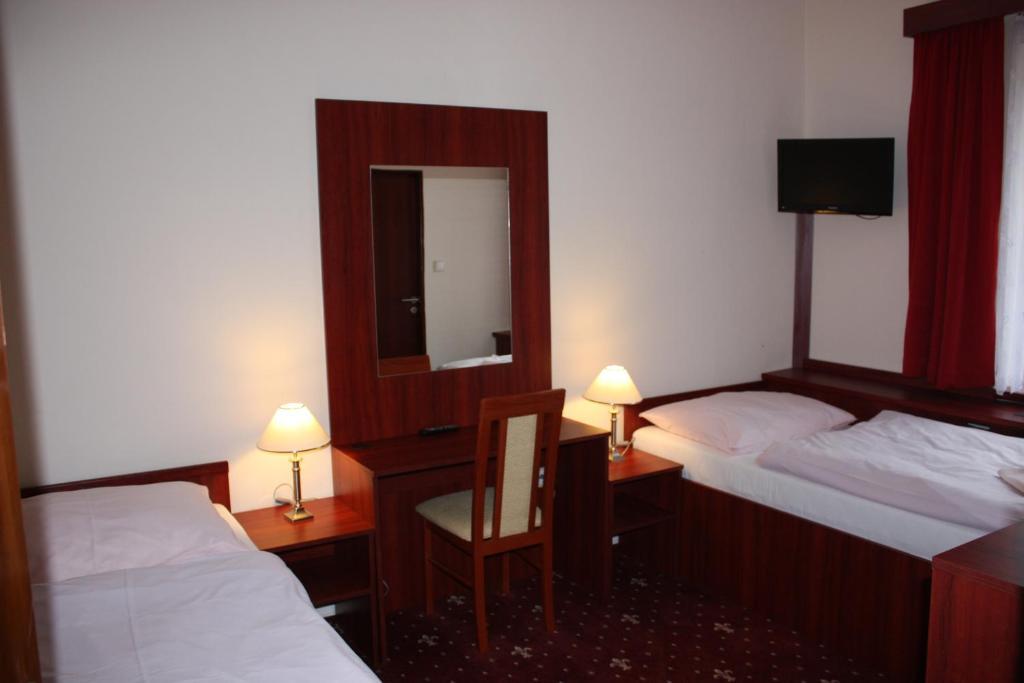 Hotel Hynek Náchod Екстериор снимка